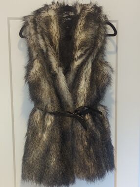 Vintage Guess Faux Fur Vest in Black and Cream with Belt